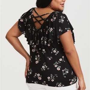 Torrid BLACK FLORAL LATTICE RUFFLE TEE size 3 3x